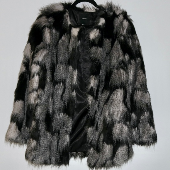 Forever21 Faux Fur Coat - Picture 3 of 4